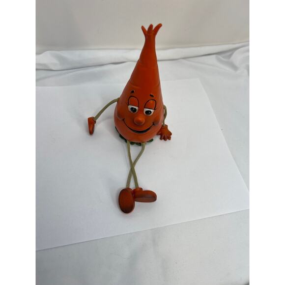 Cute Carrot Figure, Kitchen Decor🥕🥕Unique Find!! - Picture 6 of 6